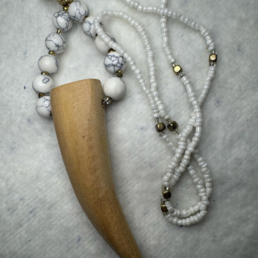 Boho Chic Beaded Necklace with Horn Pendant - Picture 4 of 6
